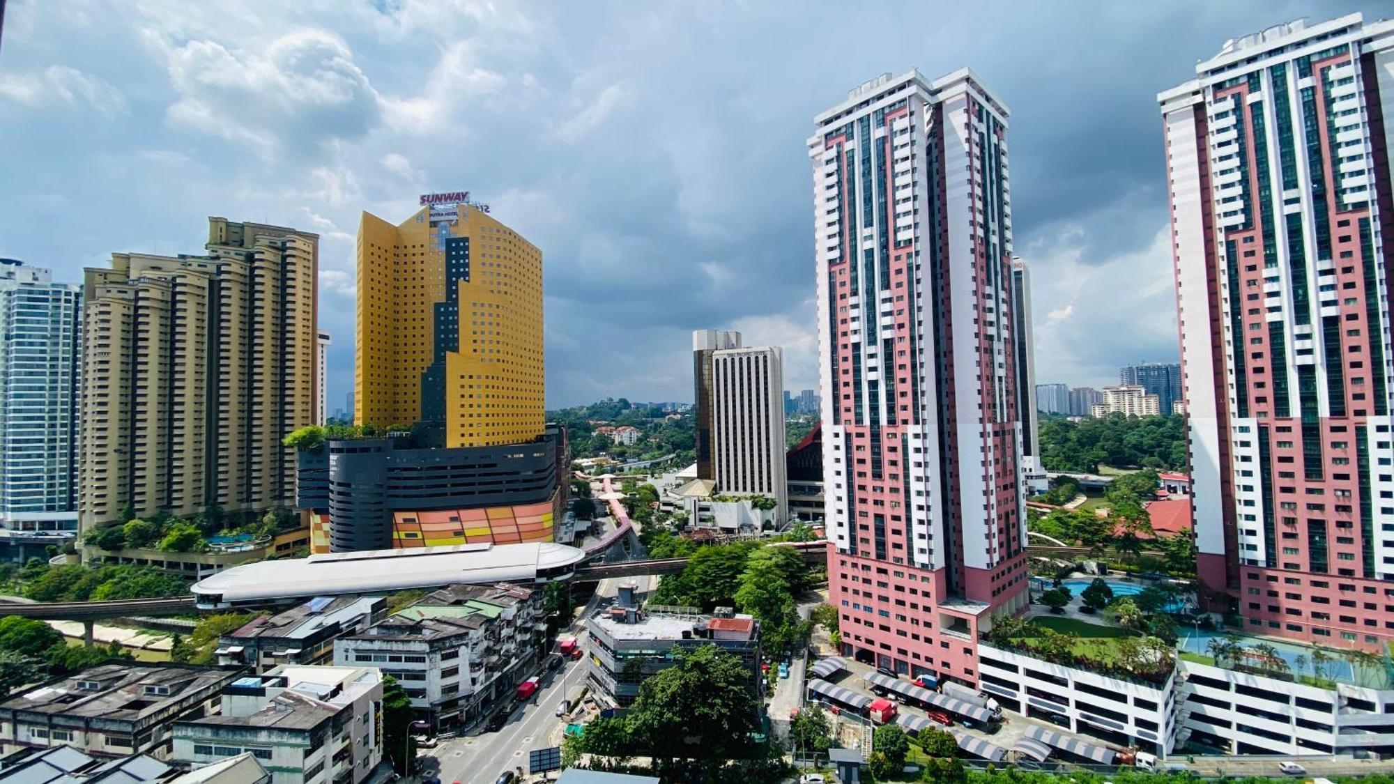 Chambers Klcc View Kuala Lumpur